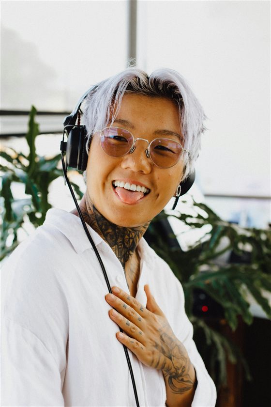 A happy RadiYO! listener